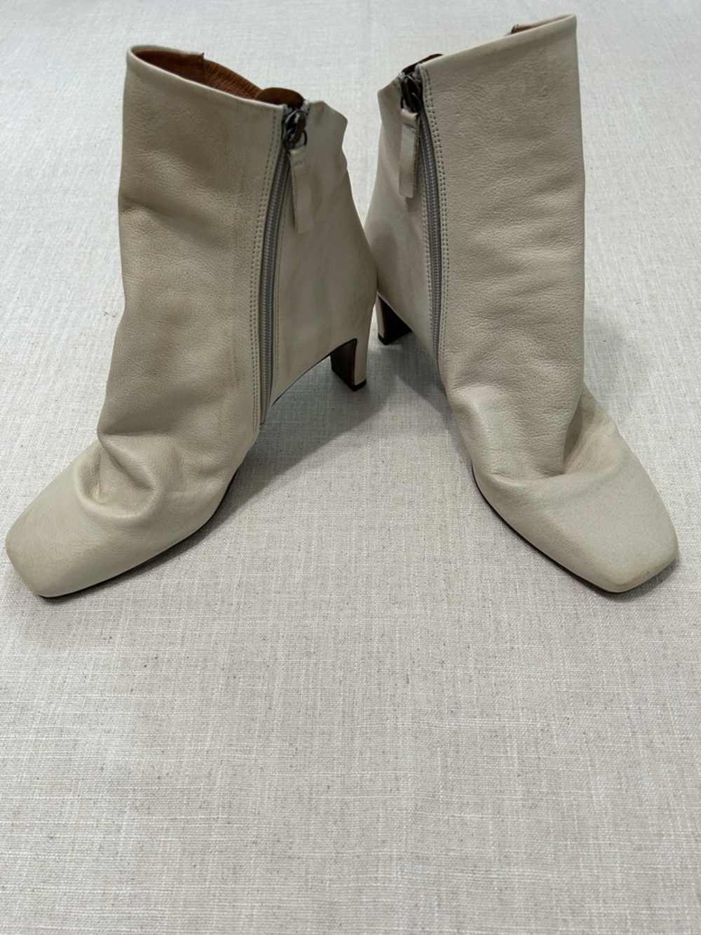 Free People Boots Women’s 40 Cream Slouchy Side Zip Heeled Leather